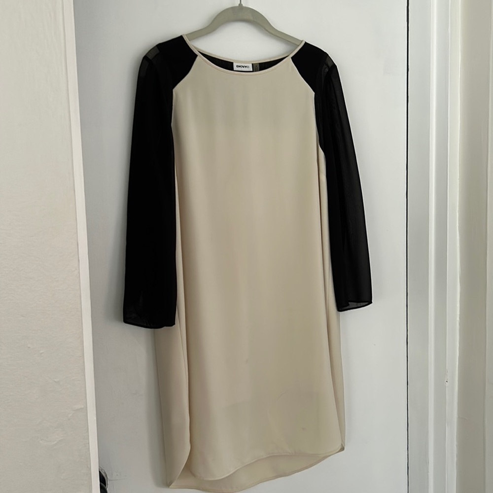 DKNY Scoop Neck Mesh Sleeve Shift Dress